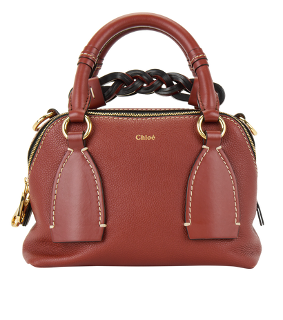 Daria, front view